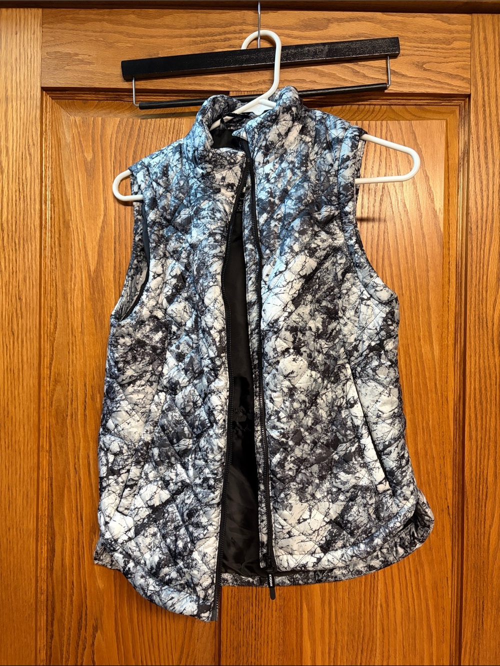 Kyodan Quilted Black & White Marble-Print Vest